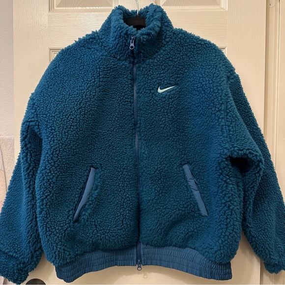 Nike Women's Blue Sportswear Swoosh Plush Jacket - Picture 5 of 10